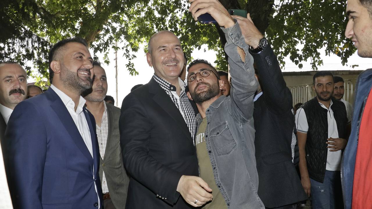 Bakan Soylu: Ne Zaman Erdoğan İktidar Oldu, Müşterilerim Alevi Olduklarını Söyleyebildiler (2)