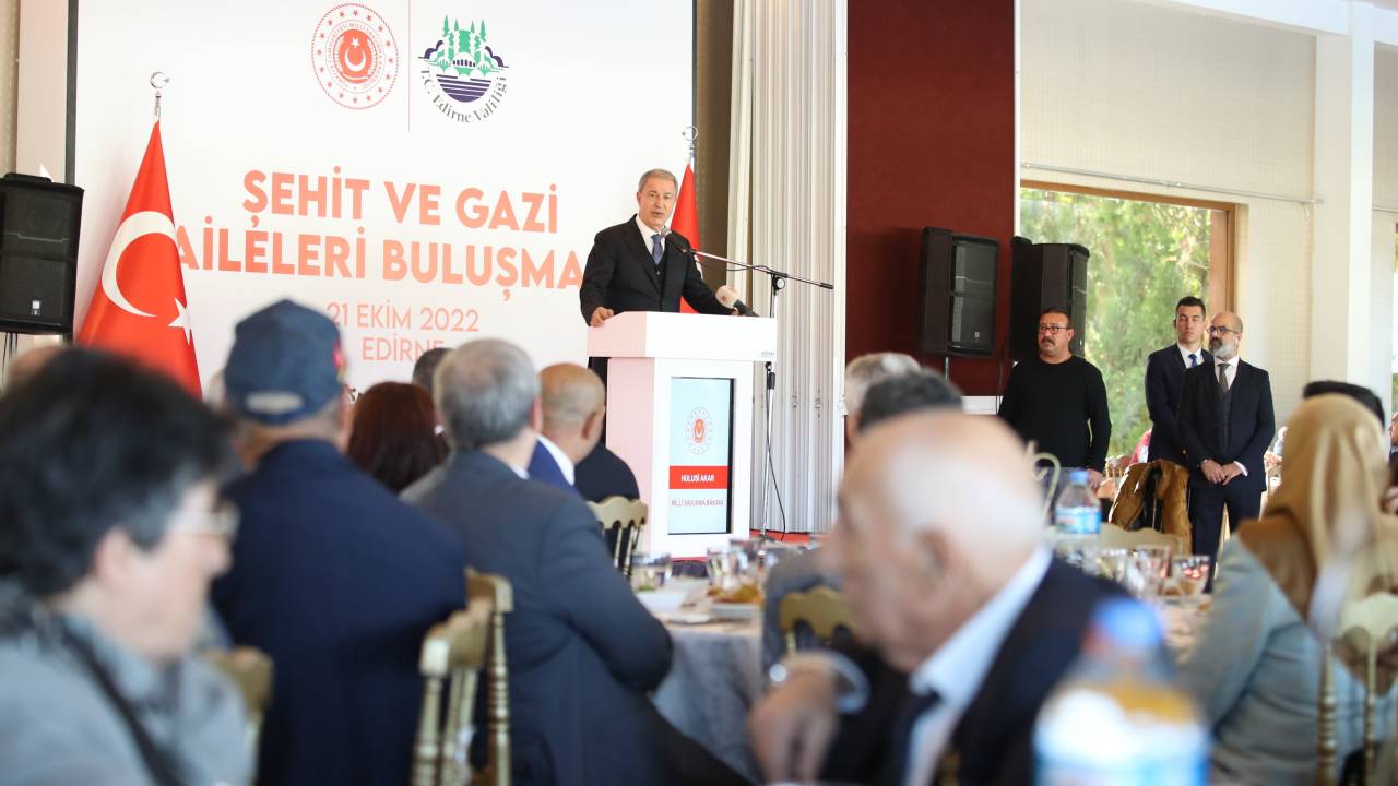 Bakan Akar: Yunanistan'ın, Uzattığımız Barış Elini Tutmasını Bekliyoruz (3)