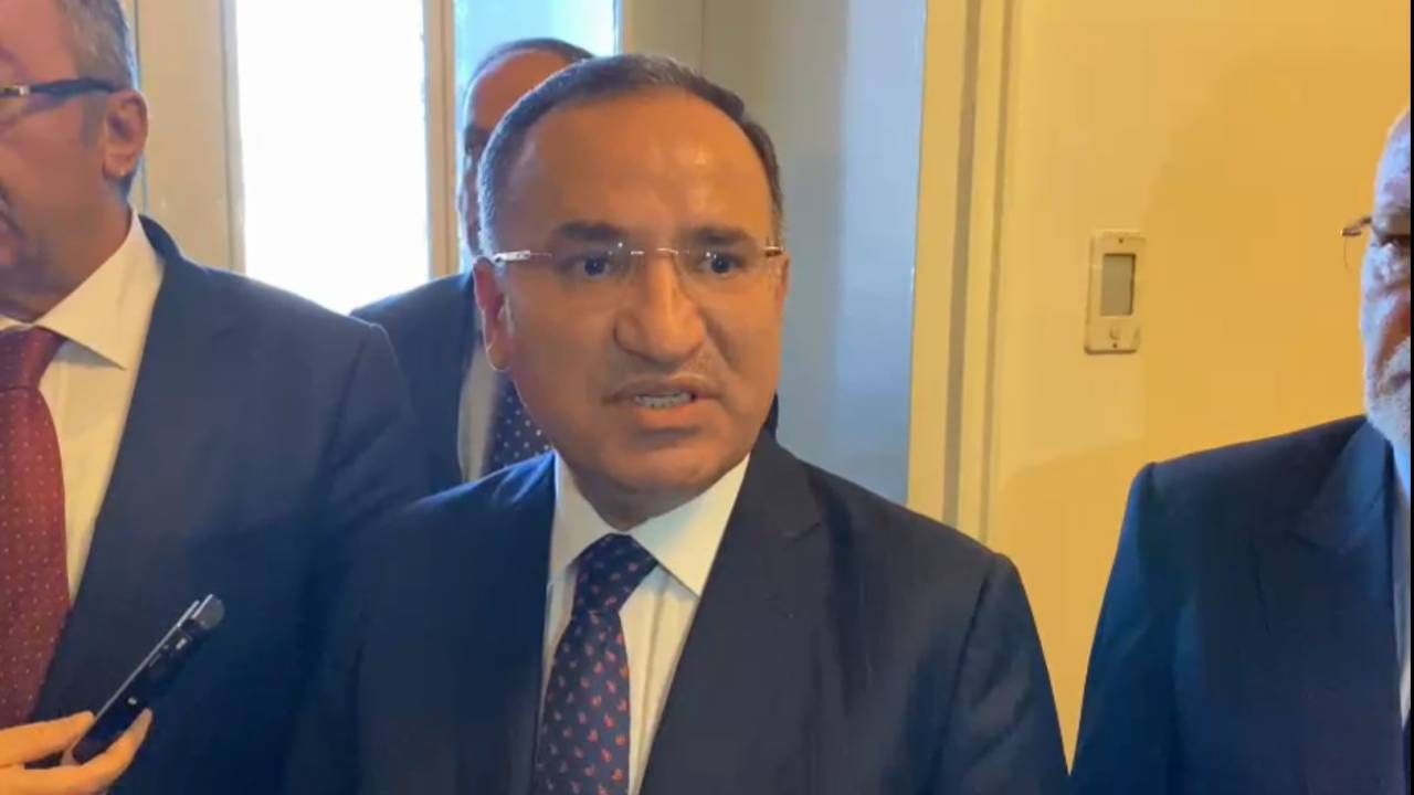 Ak Parti'den Siyasi Parti Gruplarına 'Anayasa Değişikliği Teklifi' Ziyareti