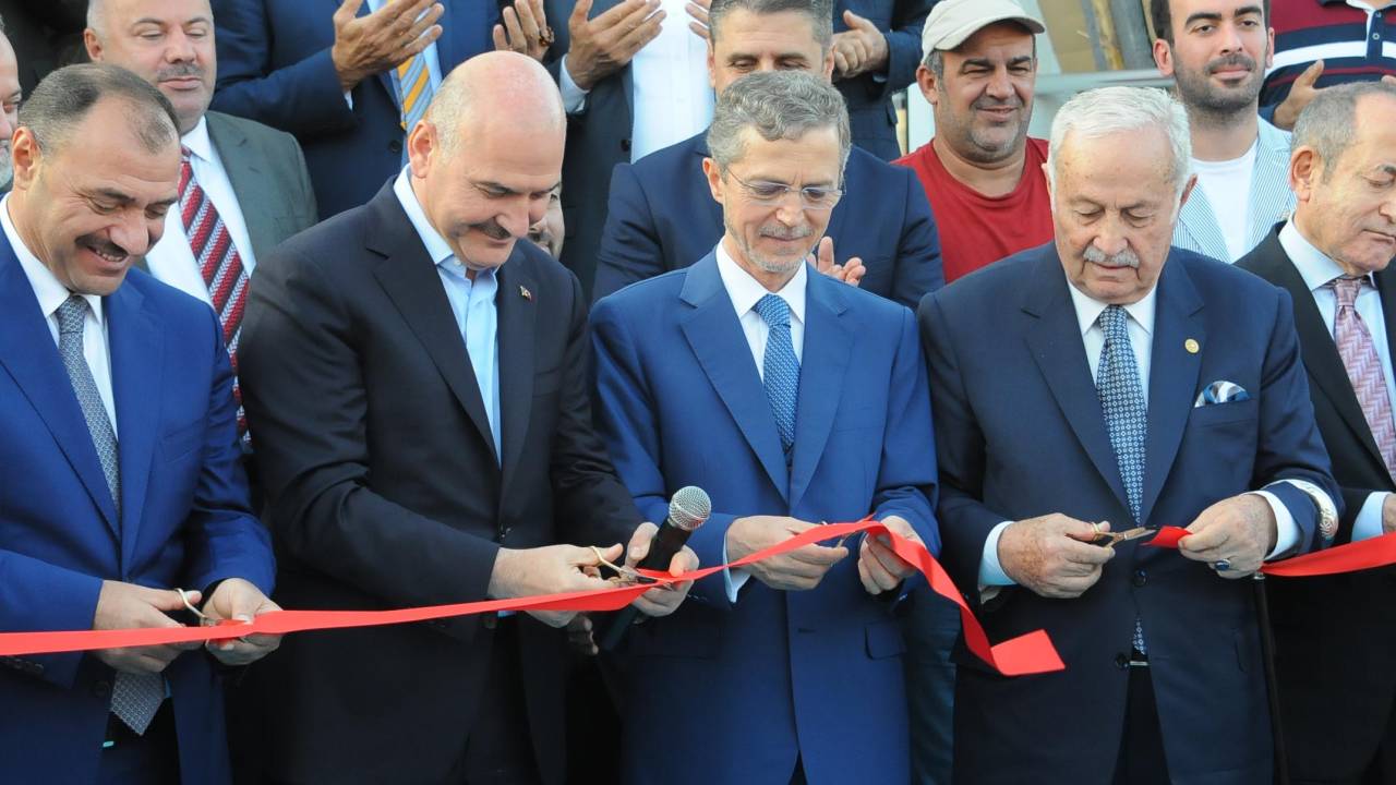 Bakan Soylu, İzmir'de deprem haberini aldıktan sonra yaşadıklarını anlattı