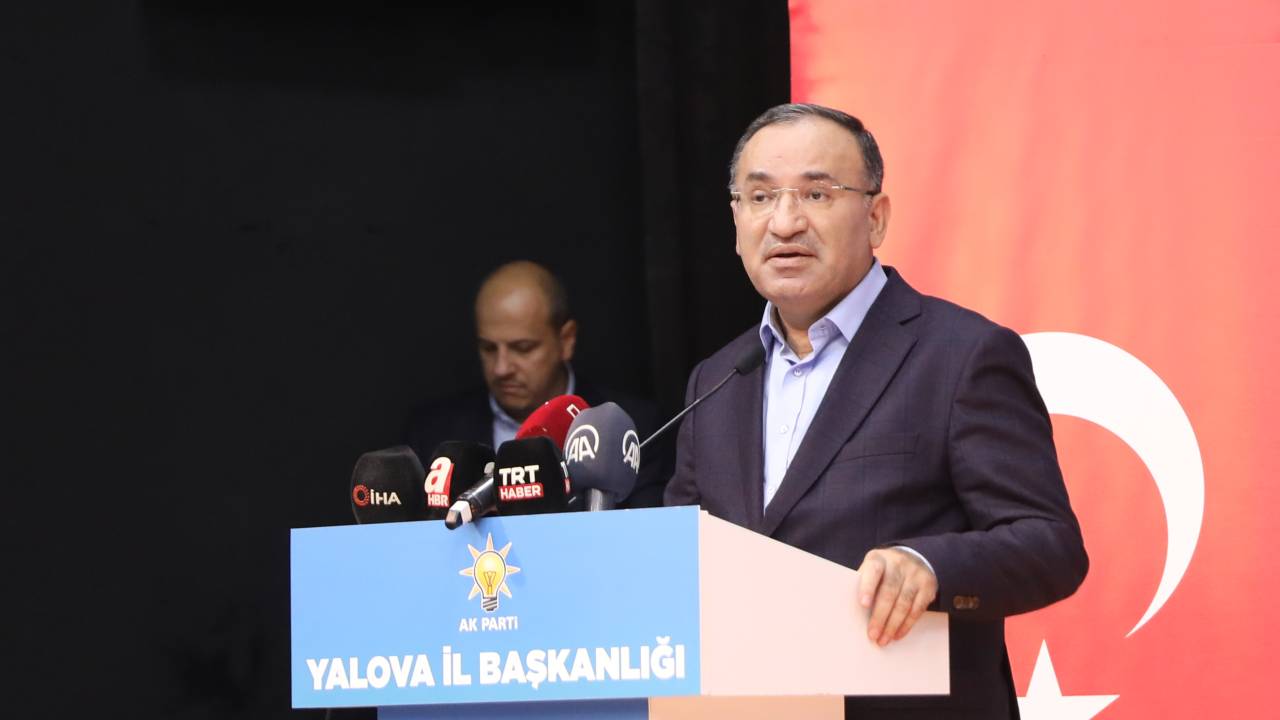 Bakan Bozdağ: Hamburgerler siyasetçiye güç vermez