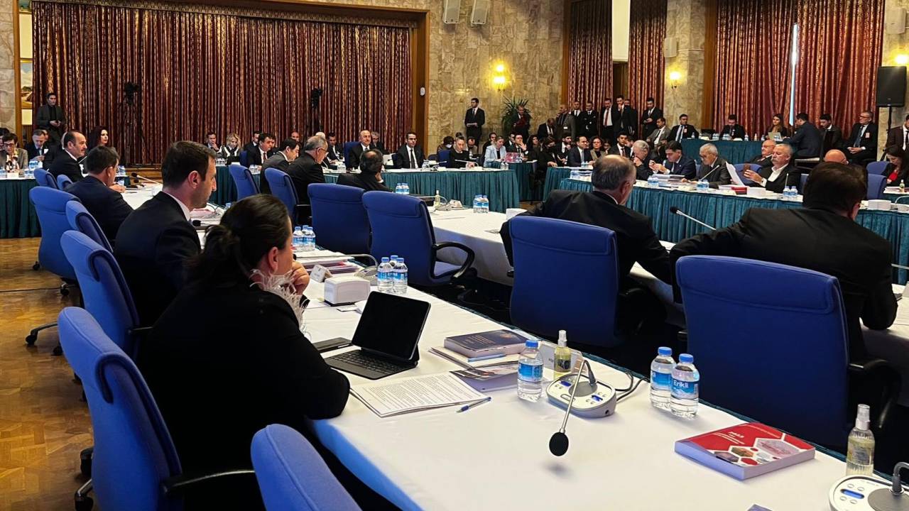 Bakan Çavuşoğlu: AB üyeliği hedefimize bağlıyız