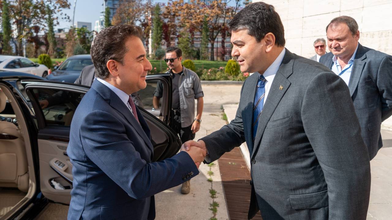 Babacan, Demokrat Parti Genel Başkanı Uysal ile görüştü