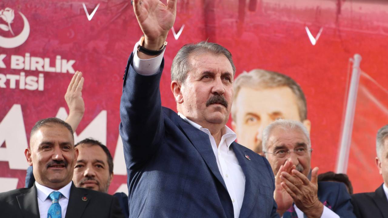 Destici: Hava ve Kara kuvvetlerimiz 'Pençe-Kılıç Hesap Vakti' harekatıyla gereğini yapıyor