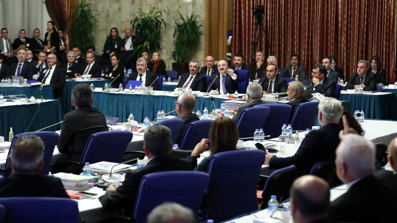 Bakan Varank: Üniversiteleri özgürleştirdik