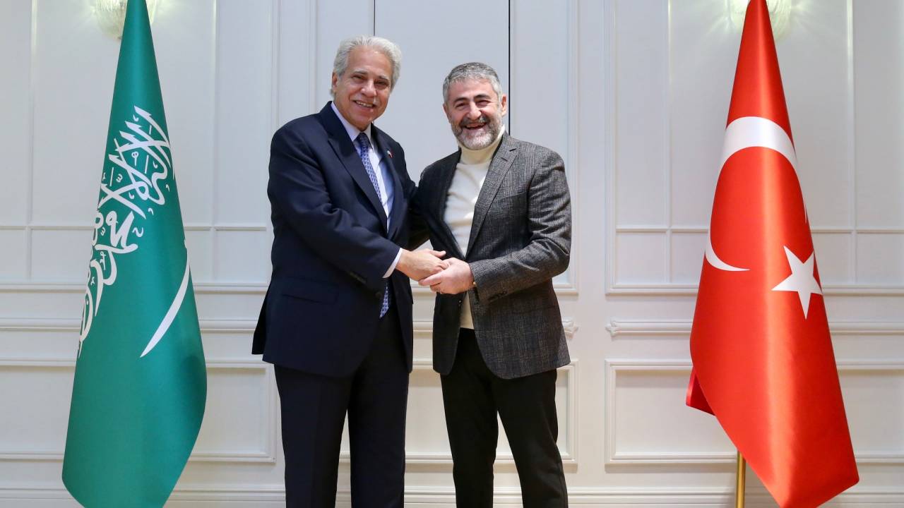 Bakan Nebati, Suudi Arabistan Ticaret Bakanı ile bir araya geldi