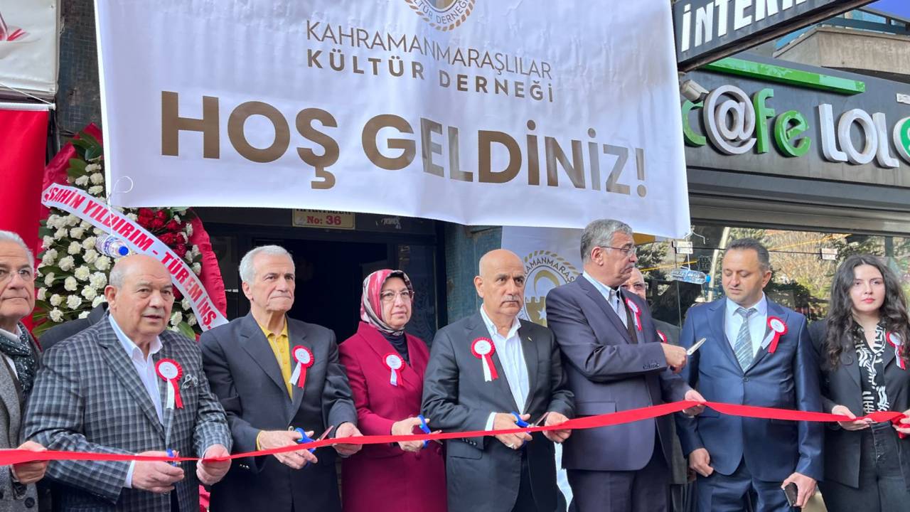 Bakan Kirişci, Kahramanmaraşlılar Kültür Derneği'nin yeni merkez binasının açılışını yaptı