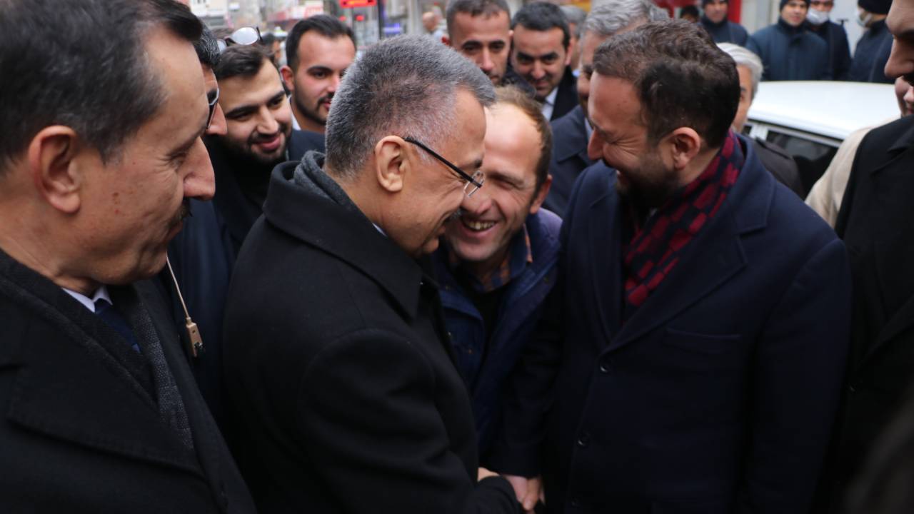 Cumhurbaşkanı Yardımcısı Oktay: EYT'yi yıl bitmeden çözeceğiz