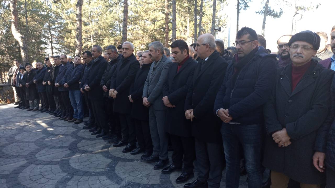 Bakan Özer, Kastamonu'da cenazeye katıldı