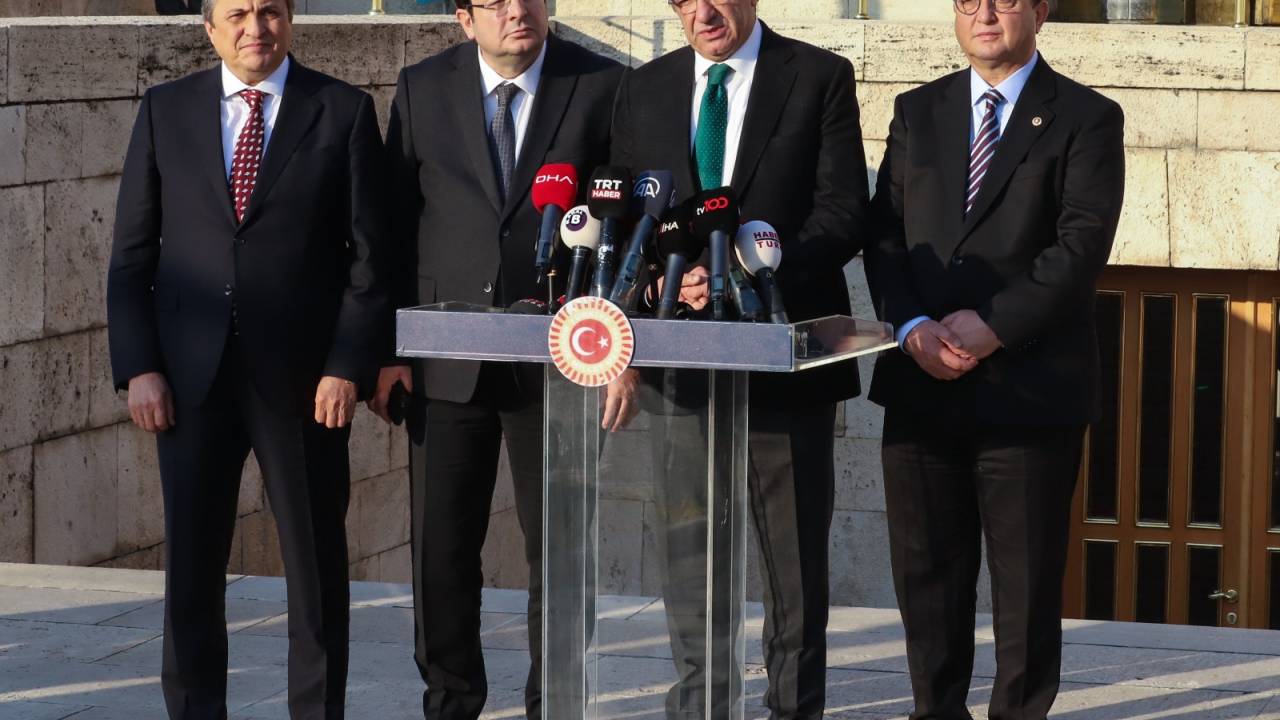 CHP heyeti, Bakan Bozdağ'ı ziyaret etti