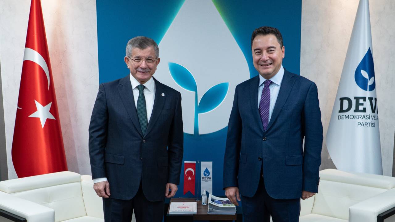 Davutoğlu, Babacan ve Karamollaoğlu'nu ziyaret etti