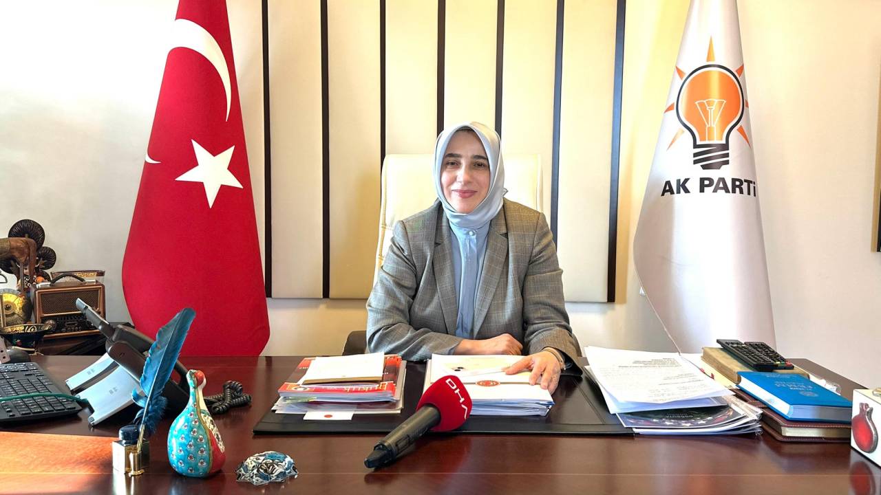 AK Parti'li Zengin: Temel meselelere kendi dar çerçevelerinde bakan siyaset anlayışı