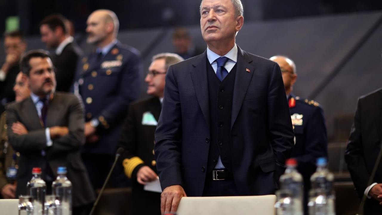 Bakan Akar: İsveç'i derhal tedbir almaya davet ediyoruz