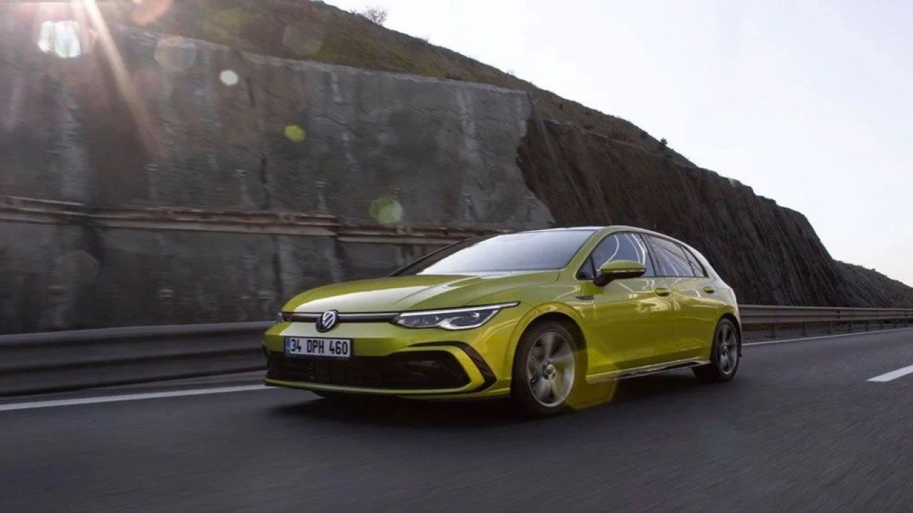 Sıfır araç fiyatları güncellendi! İşte Peugeot, Renault ve Toyota'da son fiyatlar