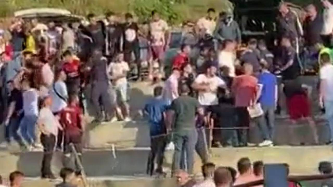 Zonguldak'ta Maçta Kavga: 2'si Jandarma 3 Yaralı, 17 Gözaltı