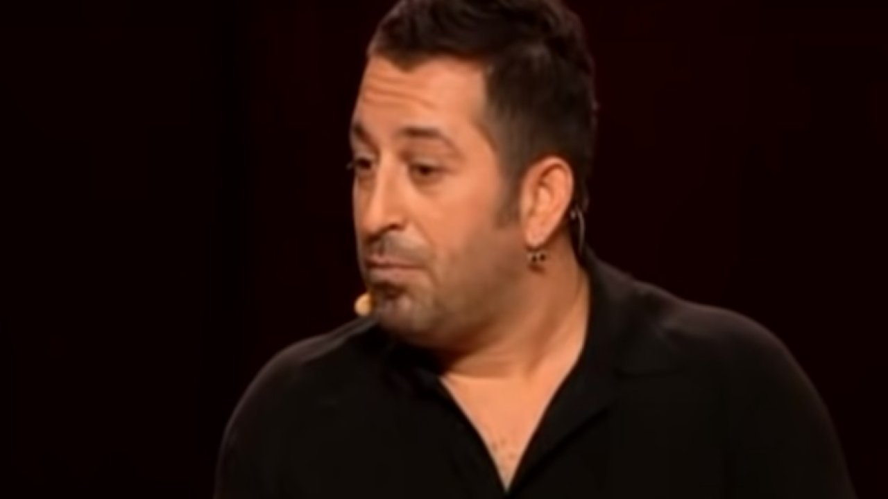 Cem Yılmaz'dan deprem bölgesine 'sağlık malzemesi' desteği