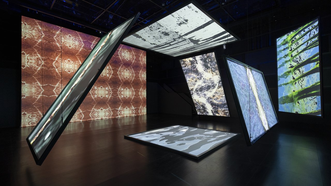 Bill Fontana: İo’nun Yeni Sesi kitabına yakın bakış