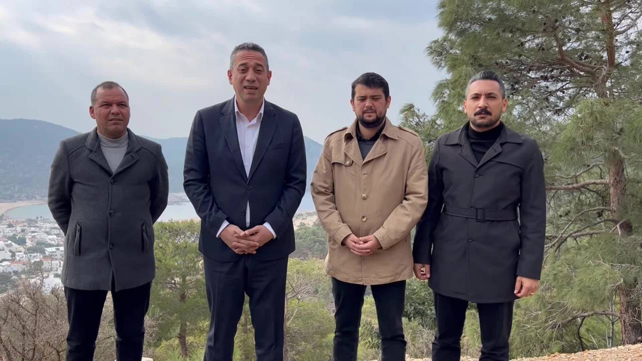 Ali Mahir Başarır: “İnsanlar Deprem Bölgesinde Mücadele Ederken, Siz Burada Mersin’i Kazıyorsunuz”