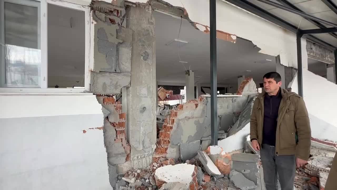 Veli Ağbaba Malatya Doğanşehir’de, Fay Hattı Üzerindeki Çığlık Cemevini Ziyaret Etti