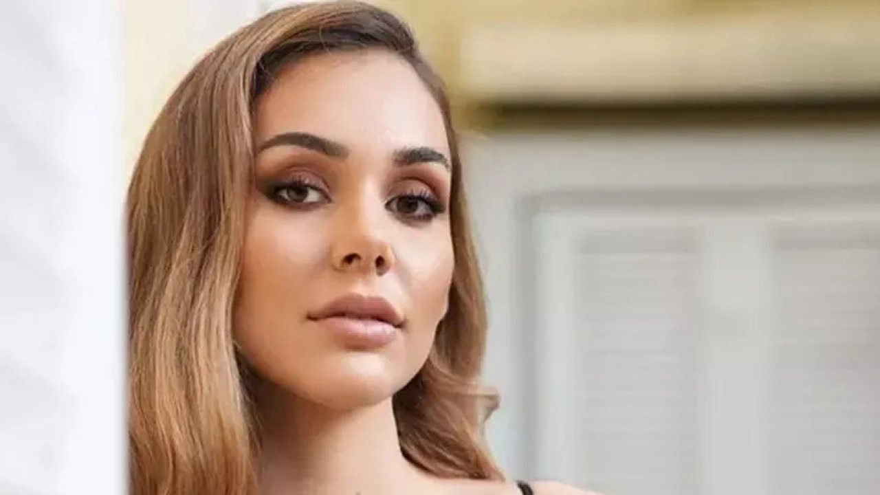 Berfu Yenenler'den deprem bölgesinde müzikli reels! Takipçileri çileden çıktı...