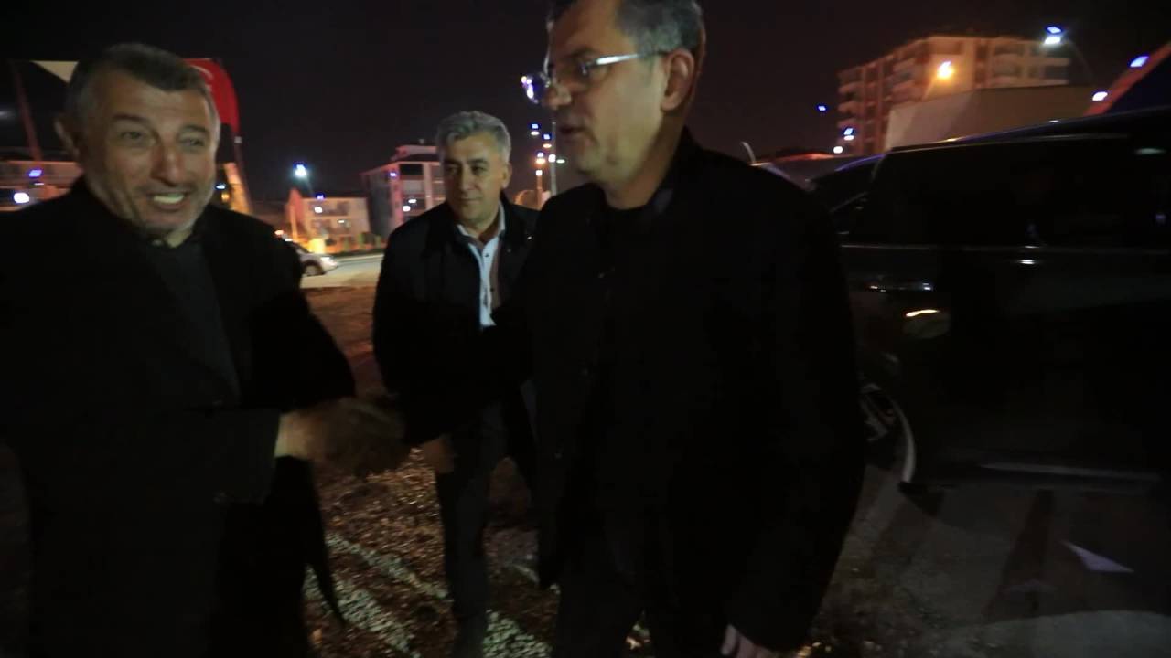 Chp'li Milletvekilleri, Güzelbahçe Belediyesi'nin Malatya’daki Konteynerkentini Ziyaret Etti