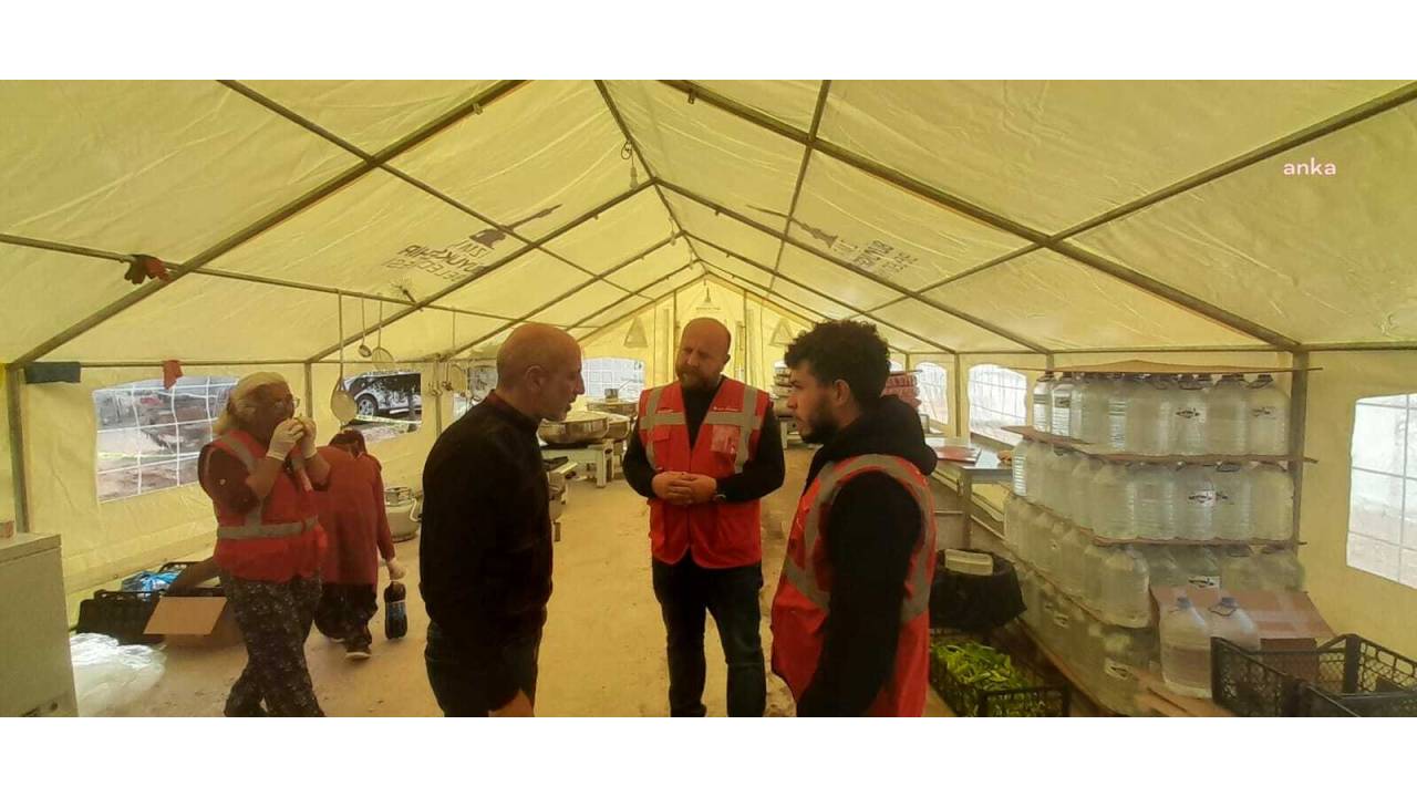 Ali Öztunç, İzmit Belediyesi’nin Pazarcık’ta Kurduğu Aşevini Ziyaret Etti