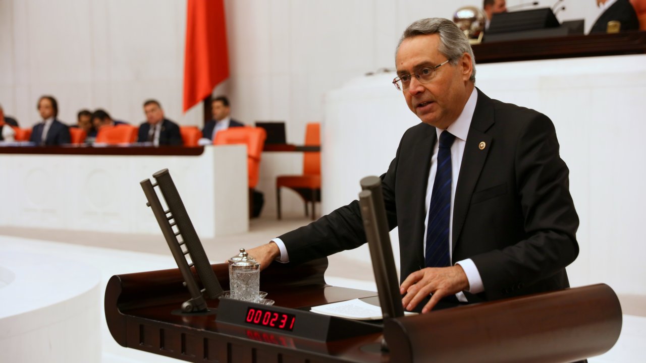 CHP’li Zeybek artan yoksulluğa dikkat çekti