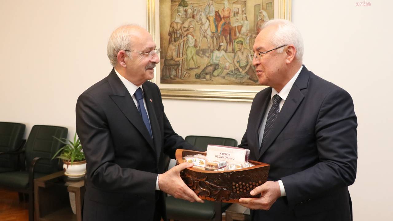 Başkan Selvitopu'ndan Millet İttifakı Cumhurbaşkanı Adayı Kılıçdaroğlu'na “Hayırlı Olsun” Ziyareti