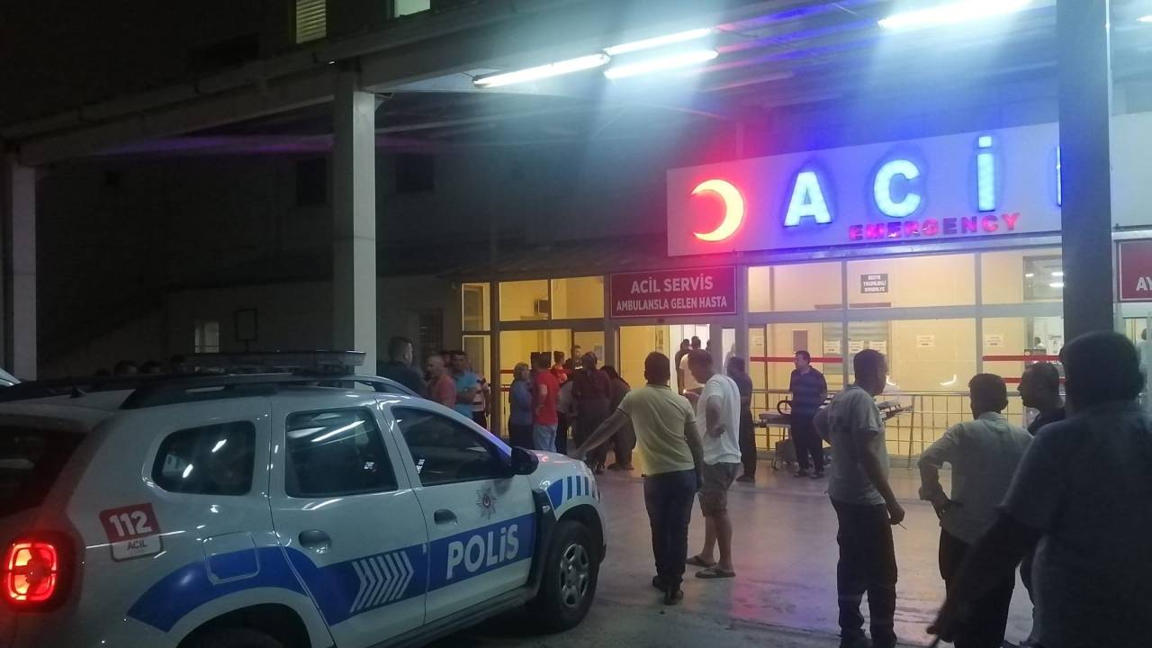 Bahçeden Hırsızlık Yapan Şüpheliler Kendilerini Uyaranlara Ateş Açtı: 1 Ölü, 2 Yaralı