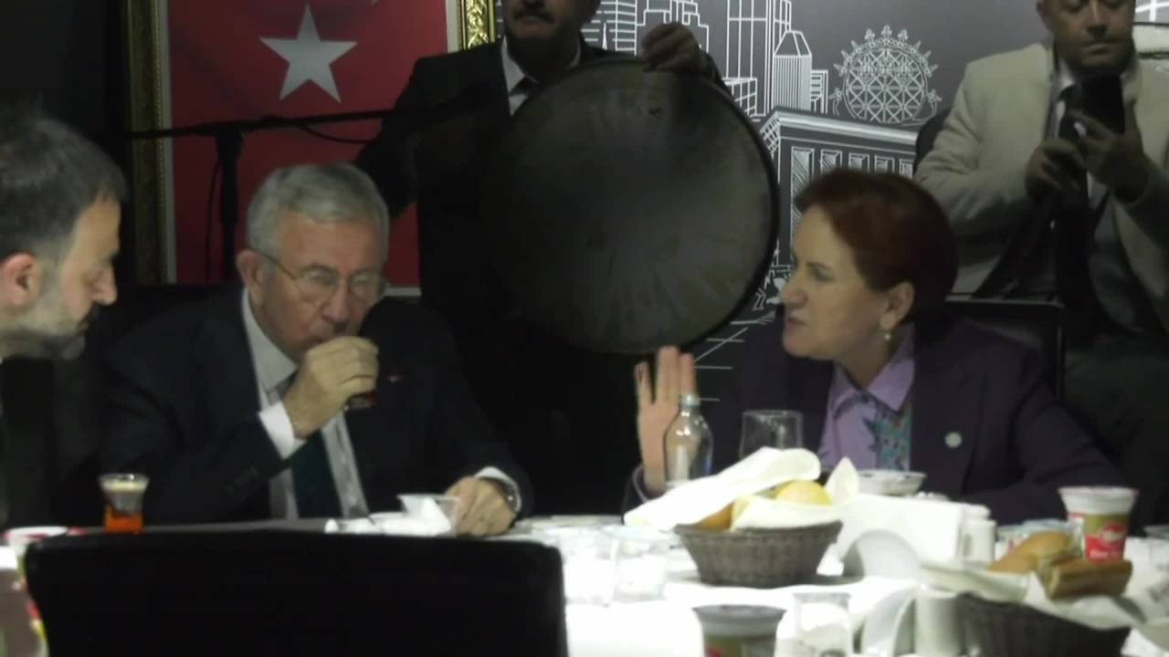 Akşener, Mansur Yavaş İle Birlikte Ankara’da İftar Programına Katıldı