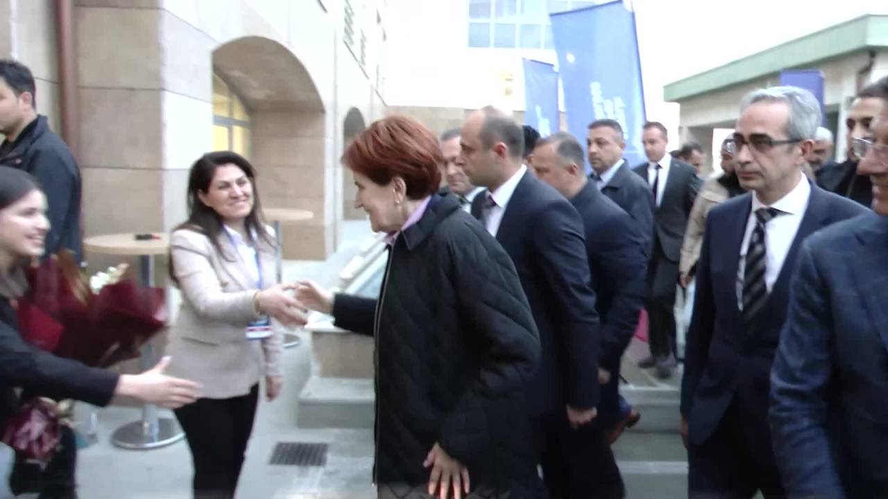 Akşener Ve İmamoğlu, Öğrenci Yurdu’nda İftar Yaptı