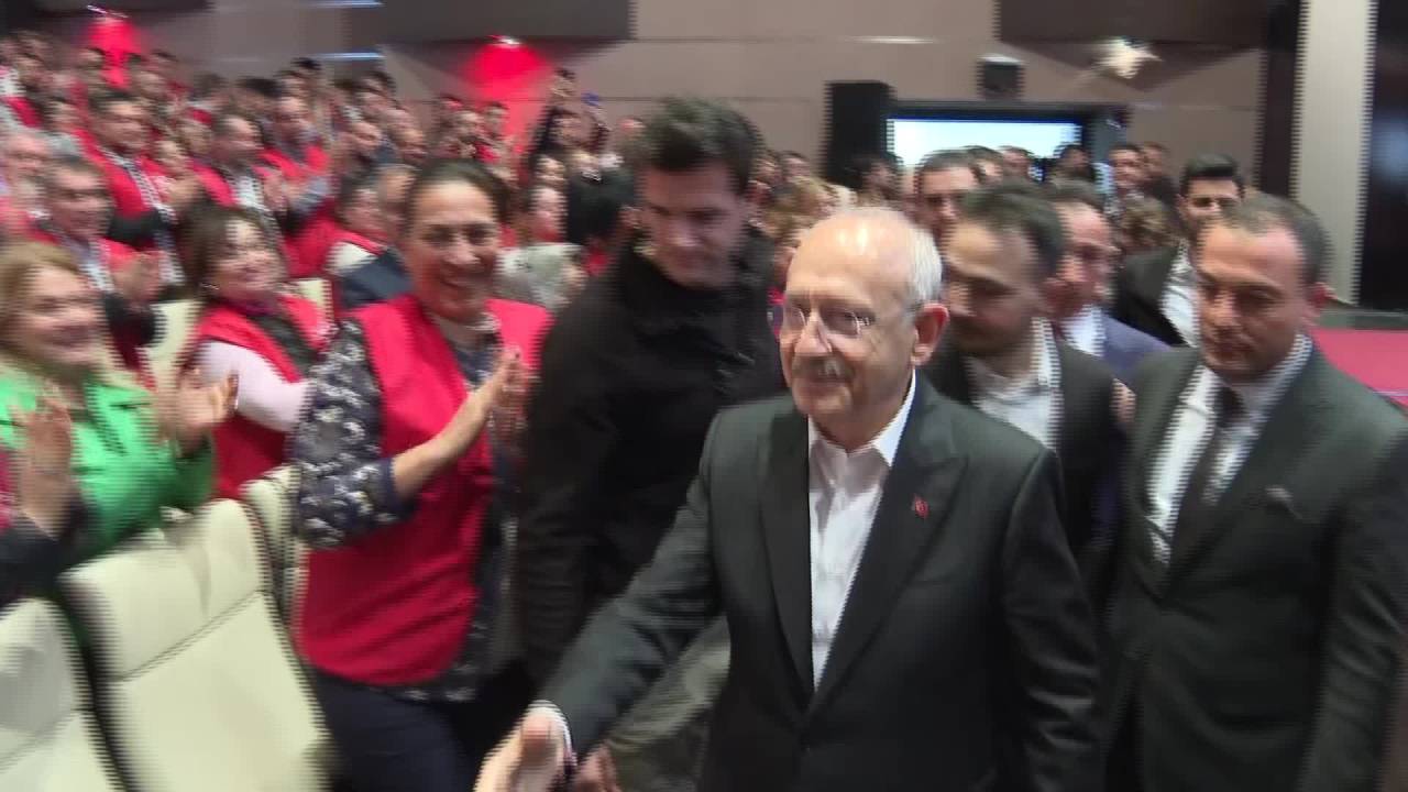 Cumhurbaşkanı Adayı Kemal Kılıçdaroğlu, ‘Kılıçdaroğlu Gönüllüleri’ İle Buluştu