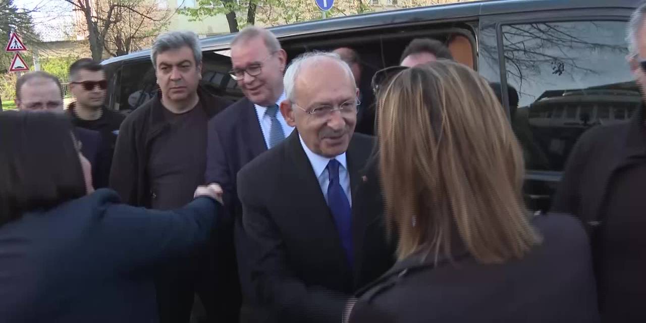 Kılıçdaroğlu, Bulgaristan’da Naim Süleymanoğlu, Nuri Adalı Ve Mestanlı Şehitler Anıtlarını Ziyaret Etti