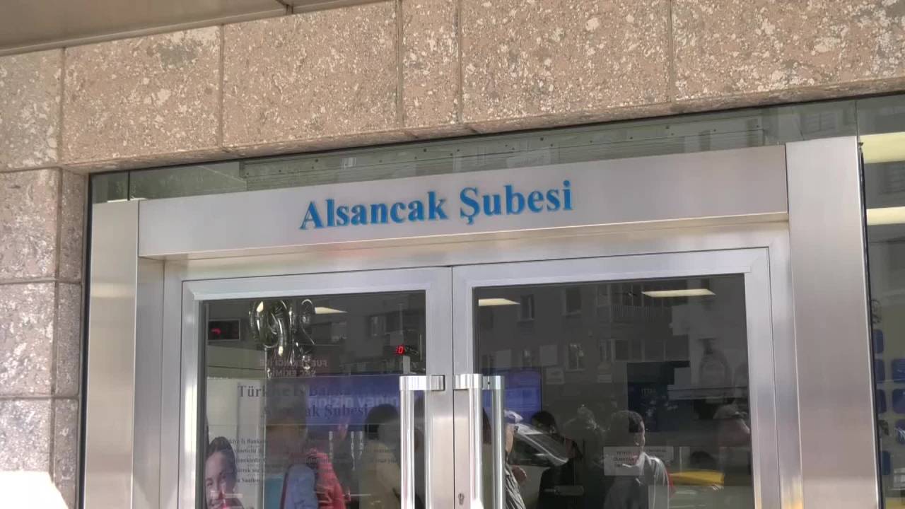 İzmir’den, Cumhurbaşkanı Adayı Kılıçdaroğlu’nun Bağış Kampanyasına Destek