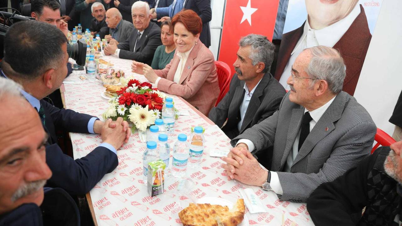 Eskişehir Büyükşehir Belediye Başkanı Büyükerşen, Bayramı Malatya’da Depremzedelerle Karşıladı