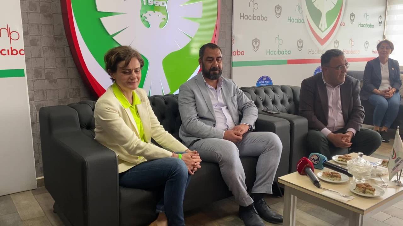 Kaftancıoğlu, Amedspor'u Ziyaret Etti: "Aslında Benim Yaşadığımı Amedspor Da Yaşıyor"