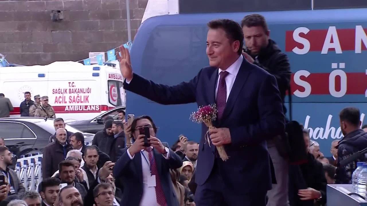 Ali Babacan, Kayseri'de: "Enflasyon Yoluyla Bütün Milletin Cebinden Çalıyorlar"