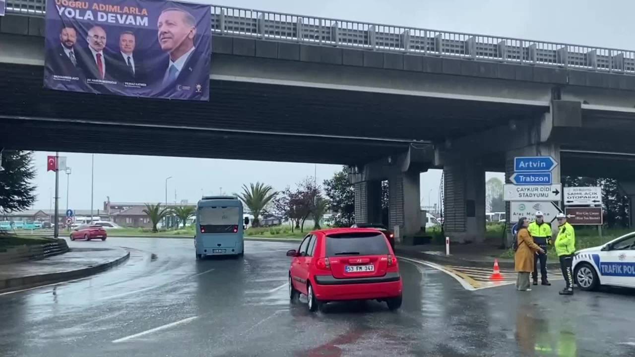 Chp Rize Merkez İlçe Başkanı Necati Topaloğlu: "Akp Dışında Rize’de Kimsenin Siyaset Yapmasını İstemiyorlar"