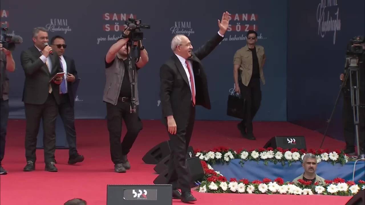 Kemal Kılıçdaroğlu, Mersin'de: "Bu Kardeşiniz, Bütün Hayatını Adalete Adamış Bir İnsandır"