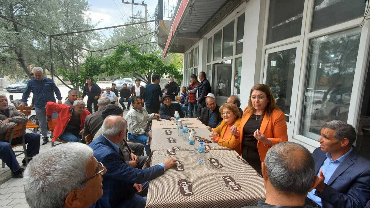 Gülizar Biçer Karaca: "Akp, Milleti Açlıkla,yoksullukla, İşsizlikle Baş Başa Bıraktı"
