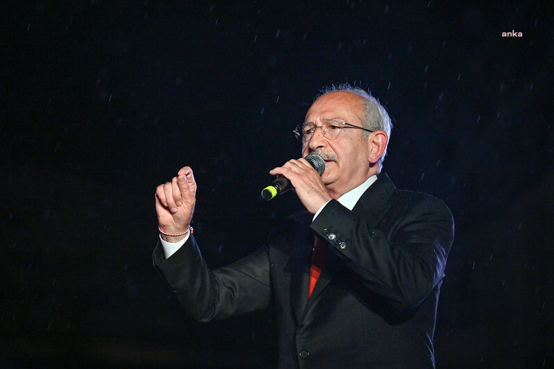 Kemal Kılıçdaroğlu: Ümitsizliğe Kapılmayın. Ben Dik Duracağım. Ayağa Kalkıp Hep Birlikte Bu Seçimi Alacağız