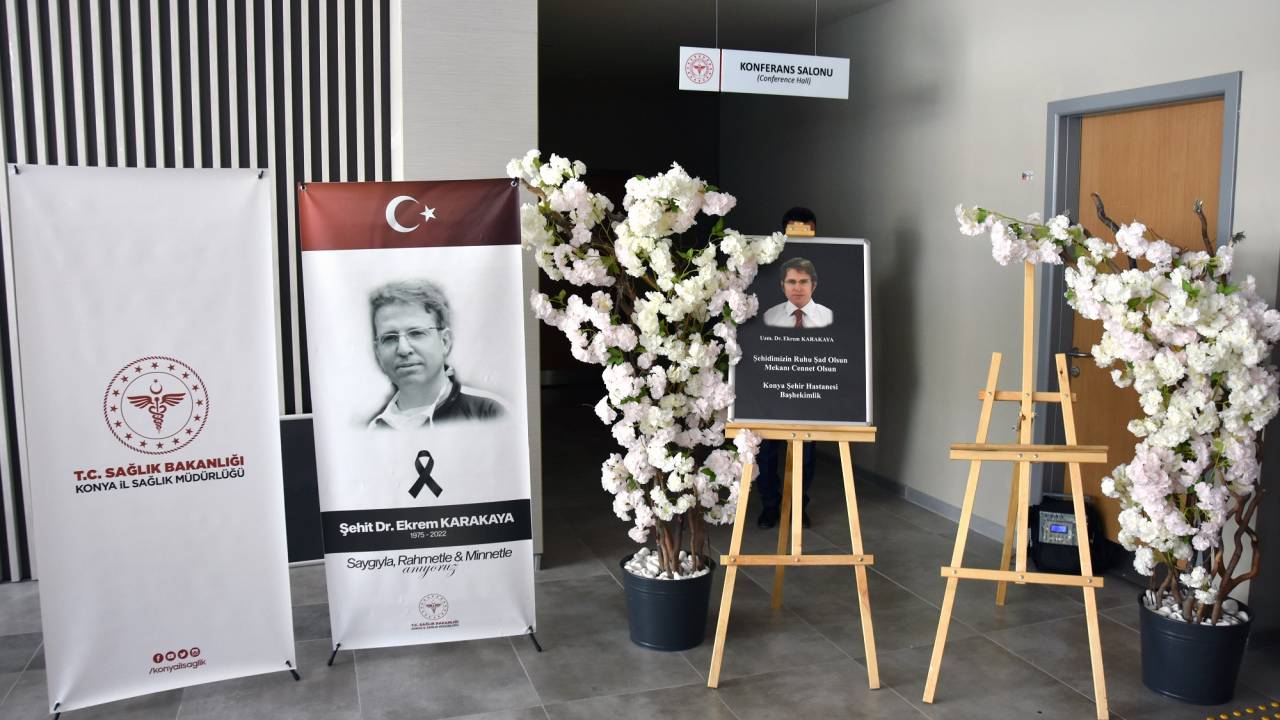 Silahlı Saldırıda Ölen Dr. Karakaya'ya 'şehit' Unvanı Verildi