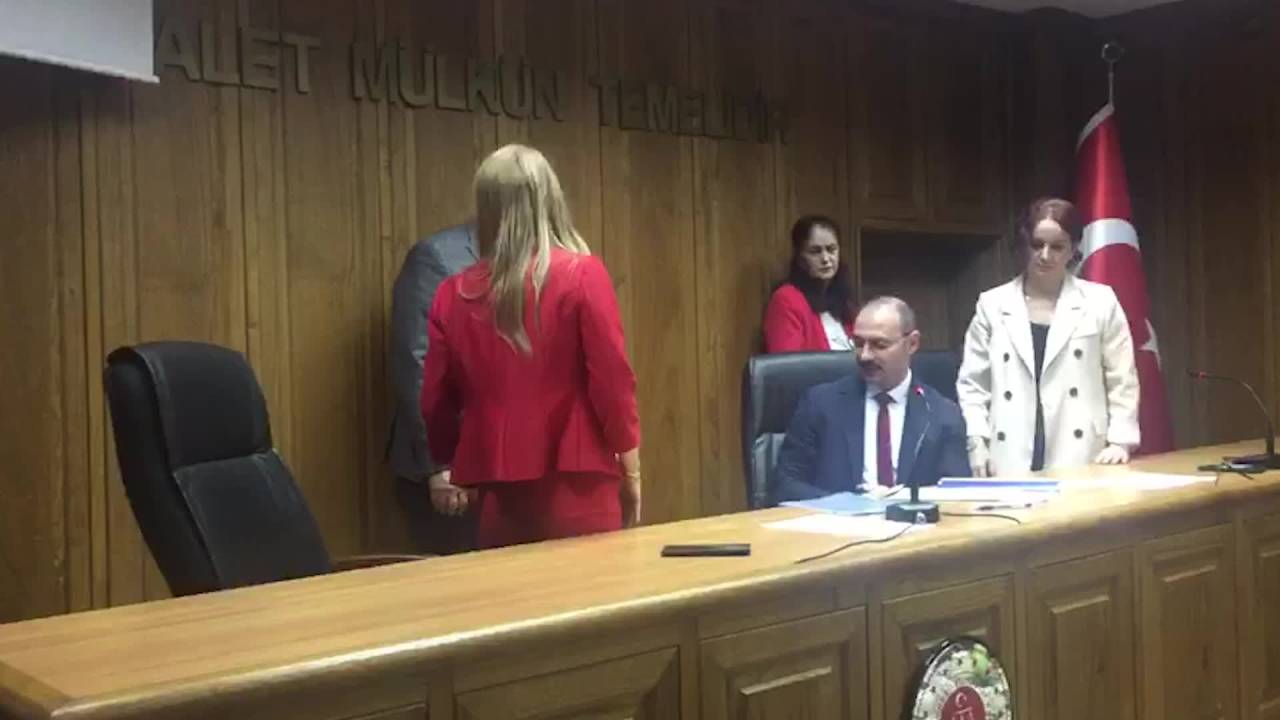 Rize'den 46 Yıl Sonra Chp'den Milletvekili Seçilen Tahsin Ocaklı Mazbatasını Aldı