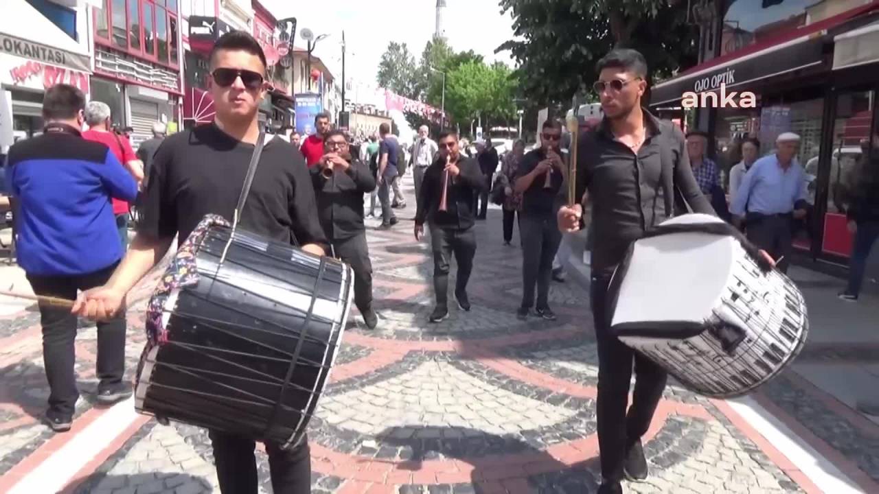 Edirne’de Chp’liler 28 Mayıs Seçimine Vatandaşları Kırmızı Dipli Mumla Davet Etti