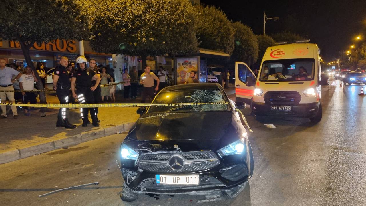 Otomobilin Çarptığı 2 Kadın Yaralandı