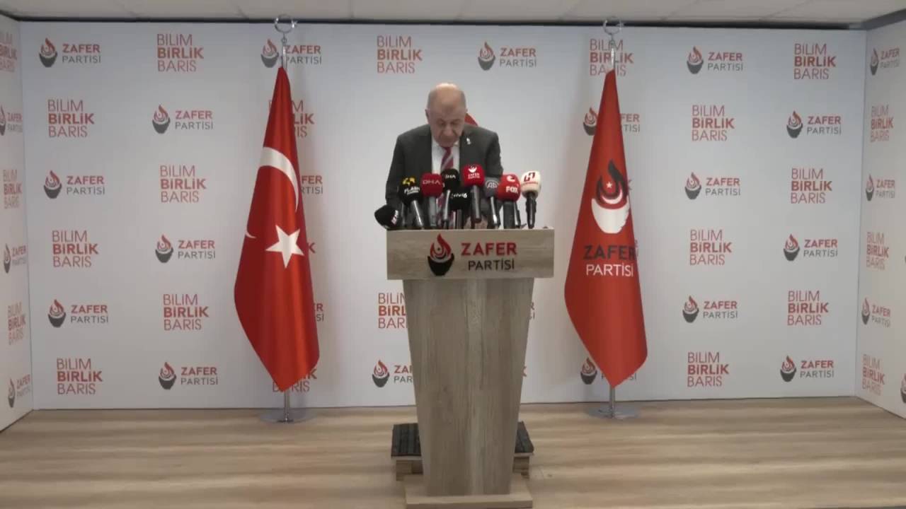 Ümit Özdağ: "Erdoğan, Botaş'ı, Türk Hava Yolları'nı, Devlet Demiryolları'nı Satmaya Hazırlanmaktadır"