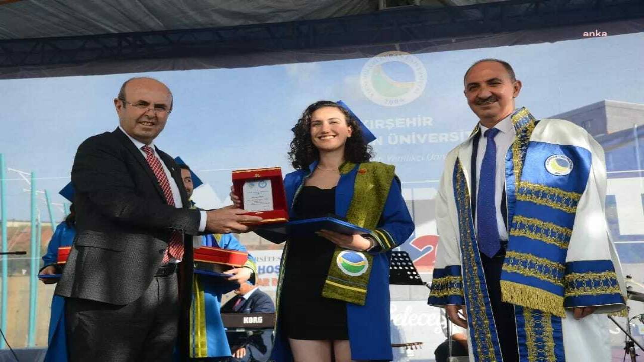 Kırşehir Belediye Başkanı Ekicioğlu, Kaeü Mezuniyet Törenine Katıldı