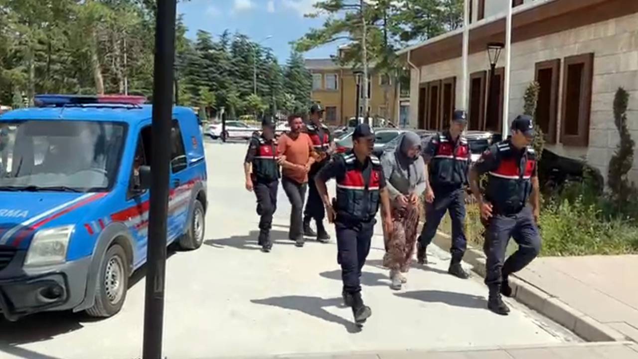 Rahatsız Ettiği İddiasıyla Eve Çağırdıkları Kişiyi Öldüren Karı- Koca Tutuklandı