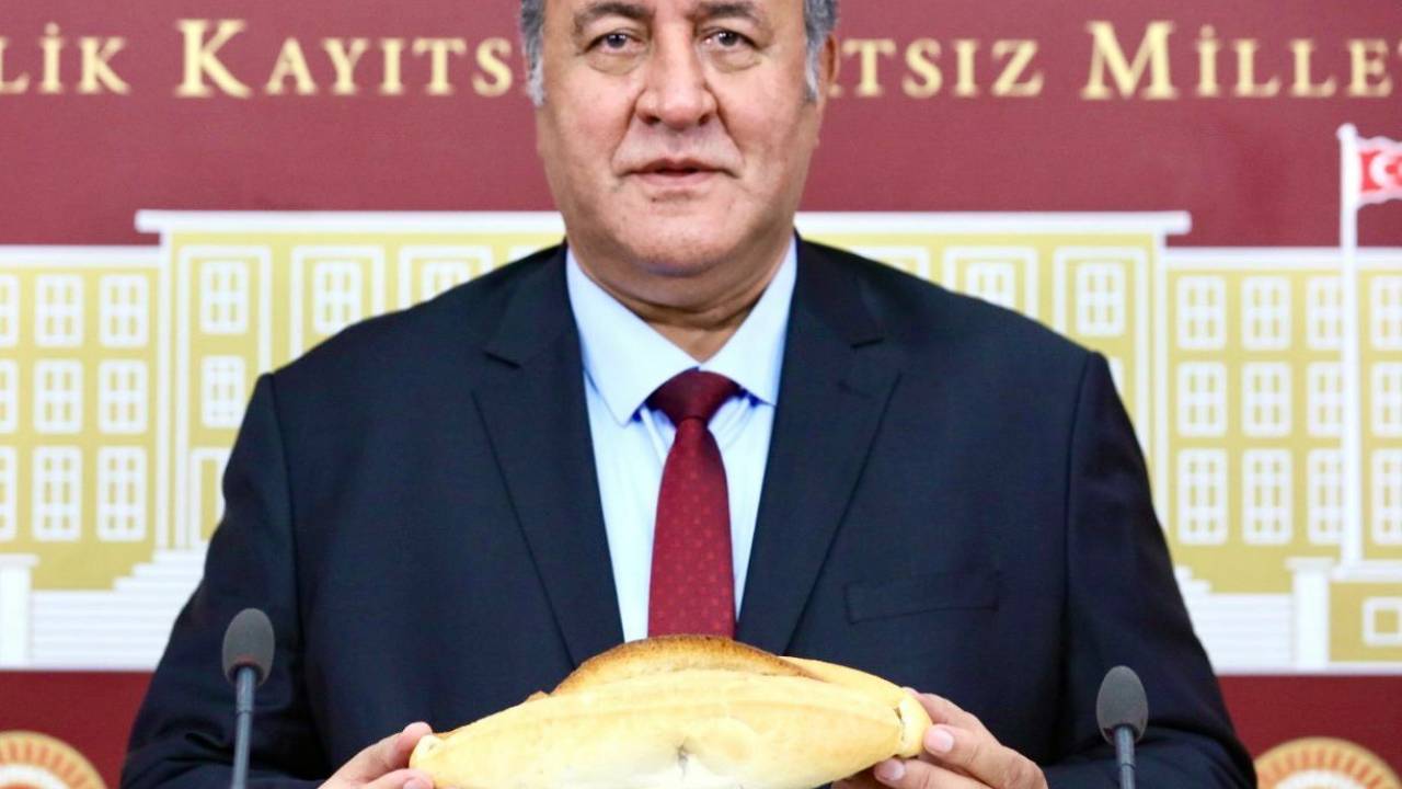 Ömer Fethi Gürer: "Ekmek Fiyatının Değişmesi Dar Gelirlinin Sofrasındaki Ekmeği Küçültecektir"