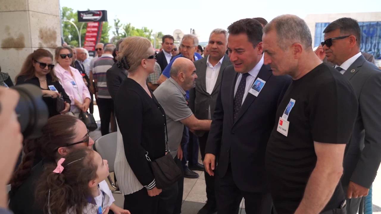 Ali Babacan: “Mehmet Şanver İle Beraber Yol Yürüdüğümüz İçin Bir Kez Daha Onur Duydum”